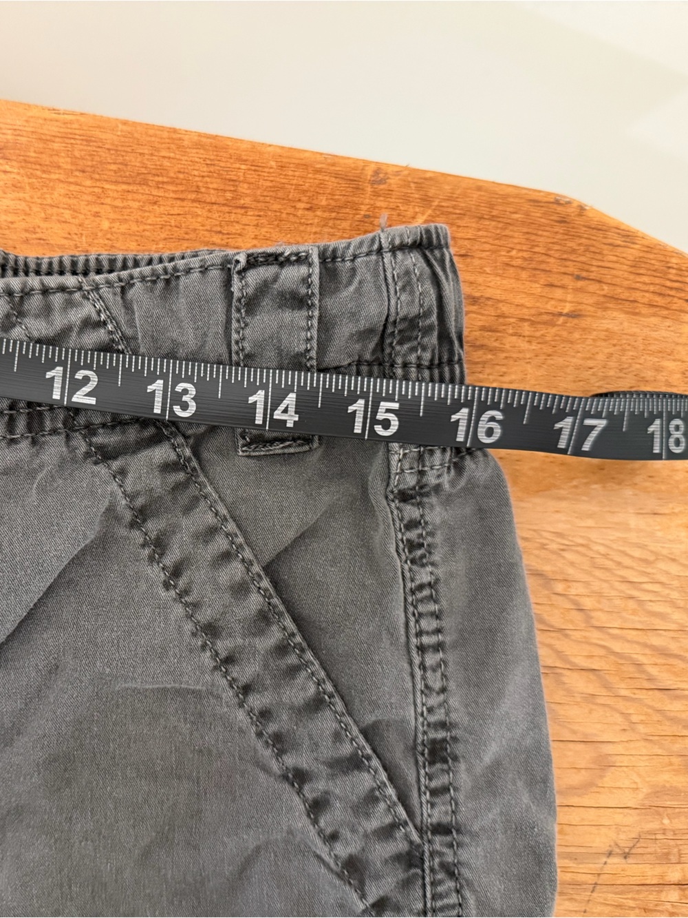 BDG Urban Outfitters Sidekick Cotton Barrel Utility Capris Y2K Grey Women’s M - Picture 8 of 9